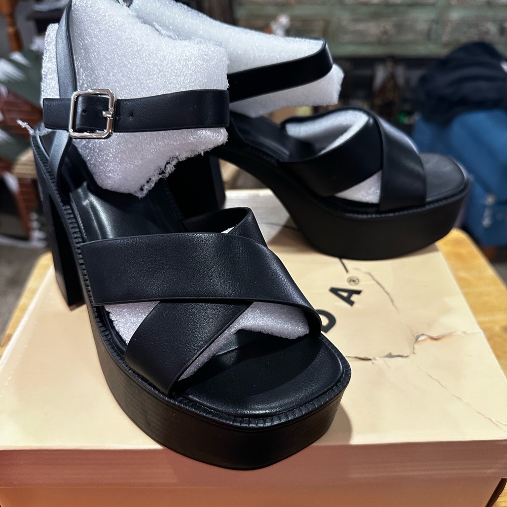 Soda Black Chunky Heels Russom-s 8.5